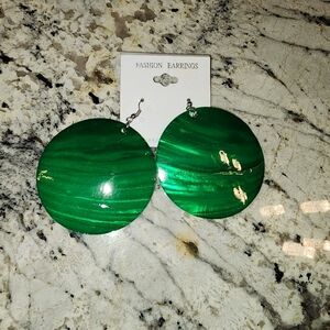 Gorgeous green earrings